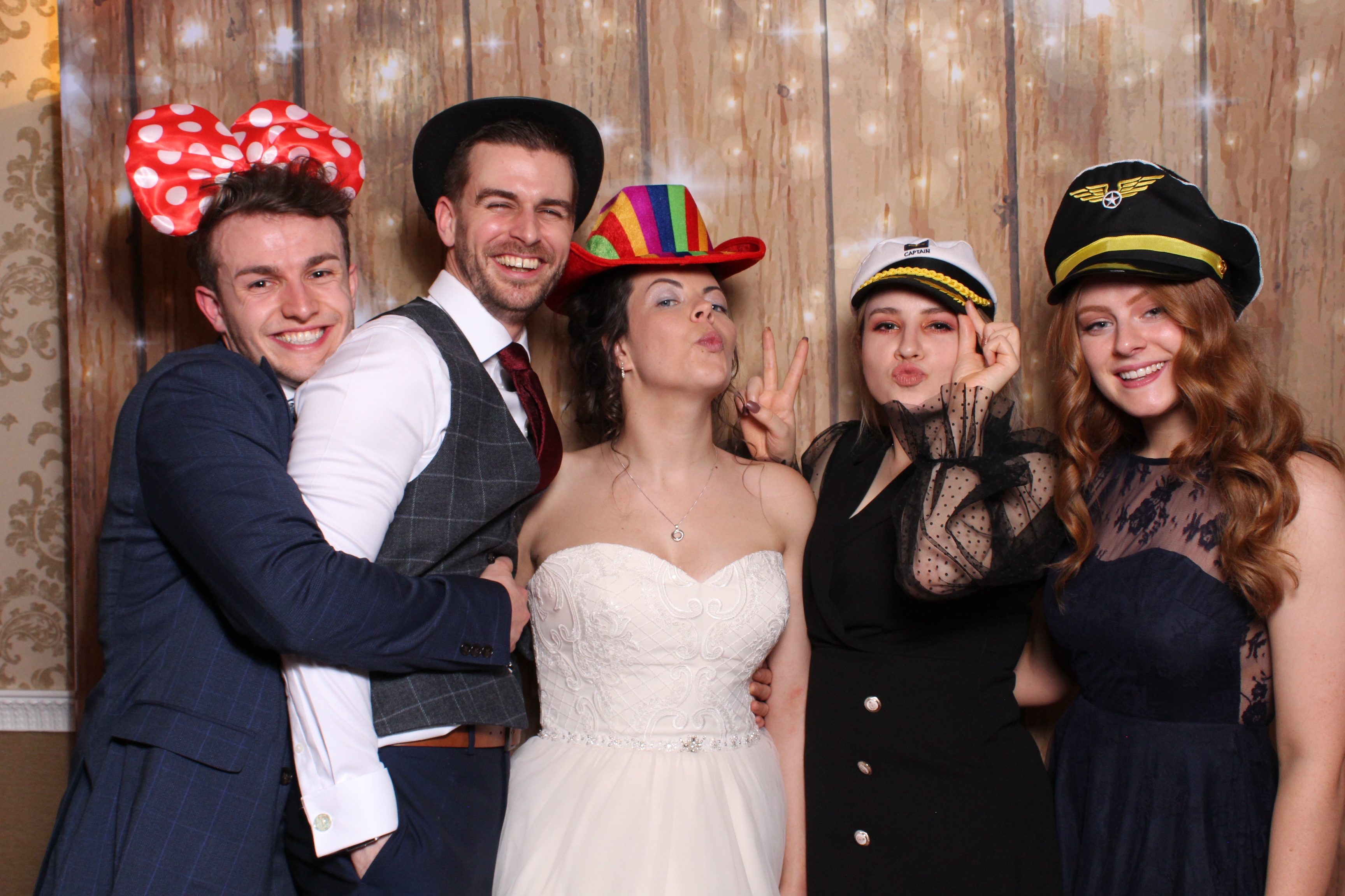 Mr & Mrs Sewell  | View more photos from the event at gallery.magicimages.uk/u/MagicImages/Mr-Mrs-Sewell